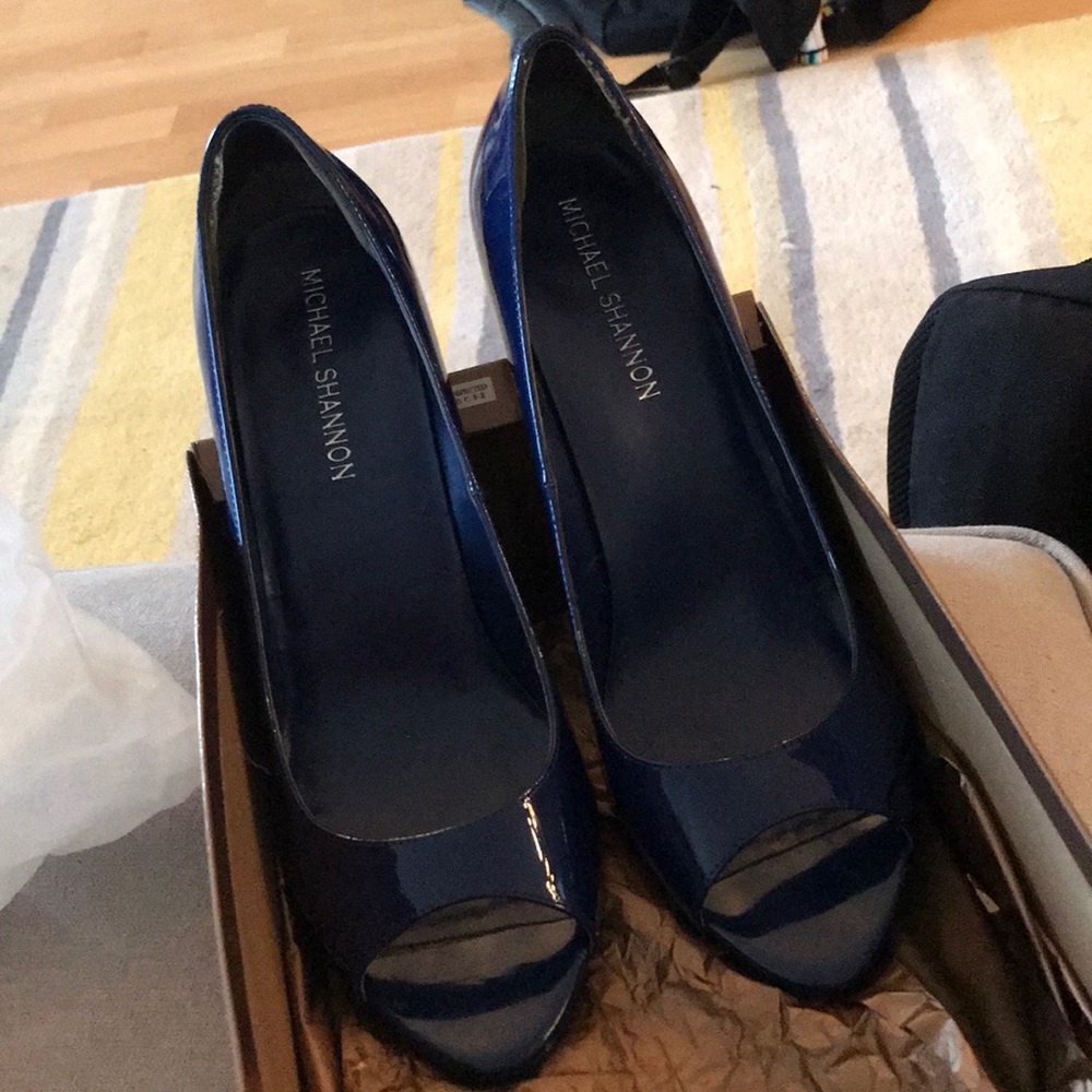Dark Blue peep toe pumps